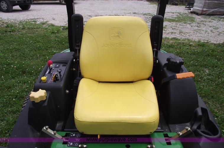 image for item 5432 2007 John Deere 777 ZTrak zero turn mower