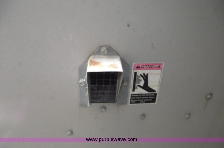 image for item 5569 2000 Lennox commercial heating and AC unit