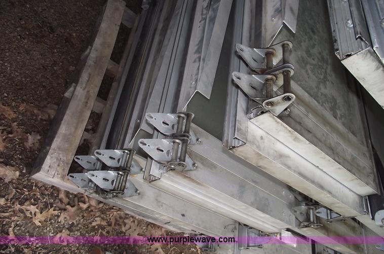 image for item 5570 (4) 14 x 22 aluminum commercial garage doors