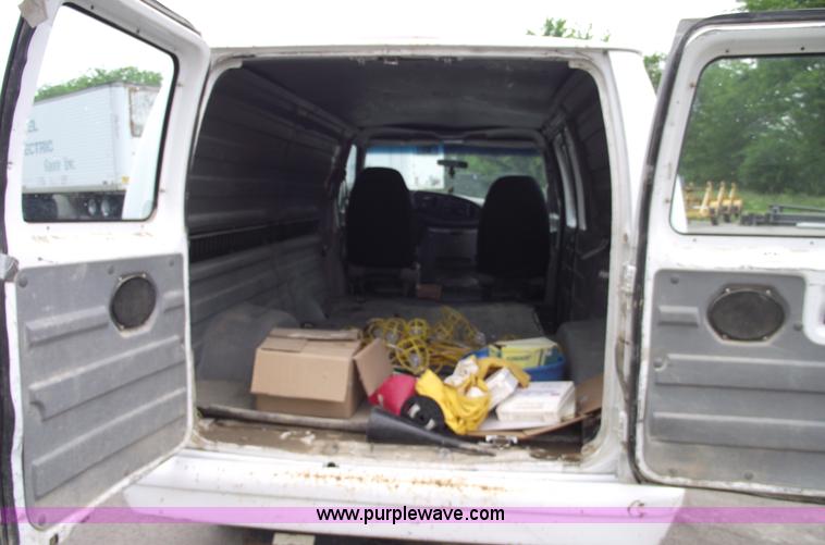 image for item 5577 1997 Ford E250 Econoline cargo van