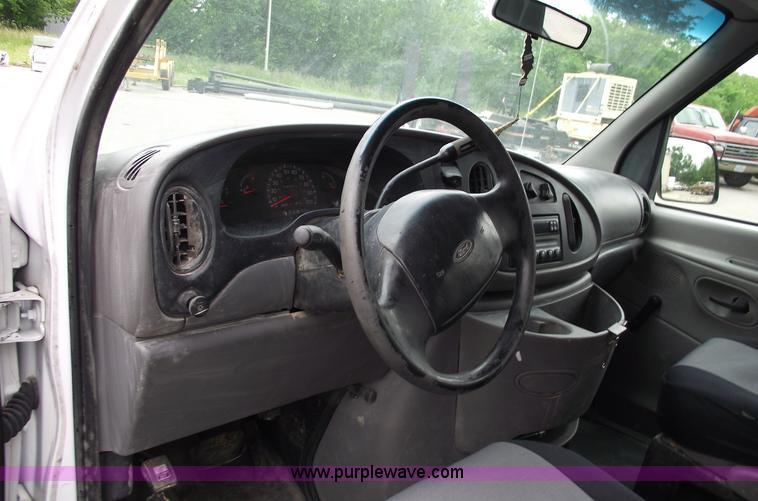 image for item 5577 1997 Ford E250 Econoline cargo van