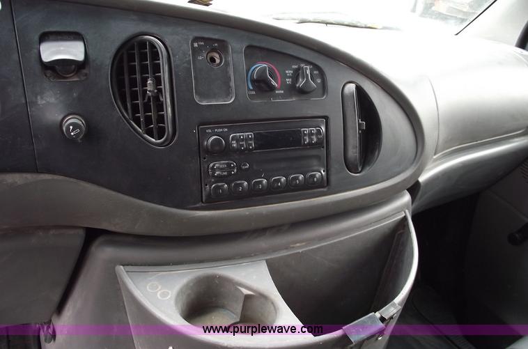 image for item 5577 1997 Ford E250 Econoline cargo van