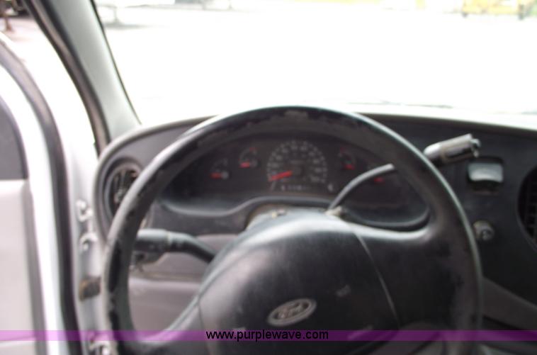 image for item 5577 1997 Ford E250 Econoline cargo van