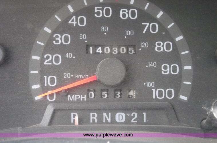 image for item 5577 1997 Ford E250 Econoline cargo van