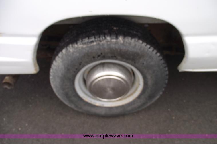 image for item 5579 1998 Ford E350 Econoline Super cargo van