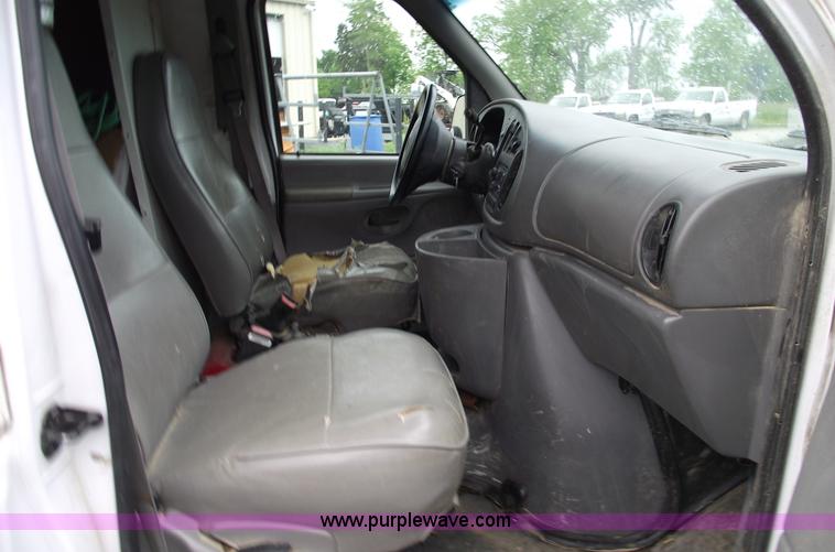 image for item 5579 1998 Ford E350 Econoline Super cargo van