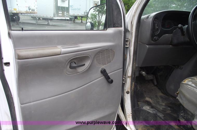 image for item 5579 1998 Ford E350 Econoline Super cargo van