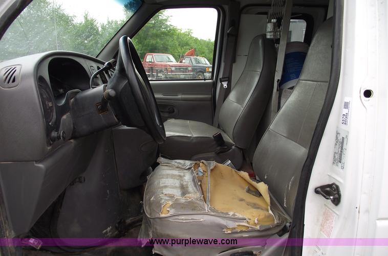 image for item 5579 1998 Ford E350 Econoline Super cargo van