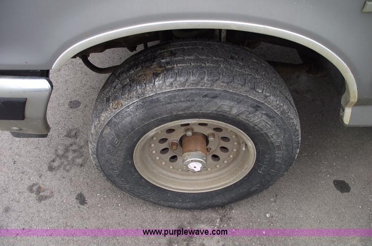 image for item 5580 1988 Ford F150 XLT extended cab pickup truck