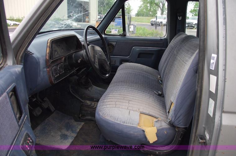 image for item 5580 1988 Ford F150 XLT extended cab pickup truck