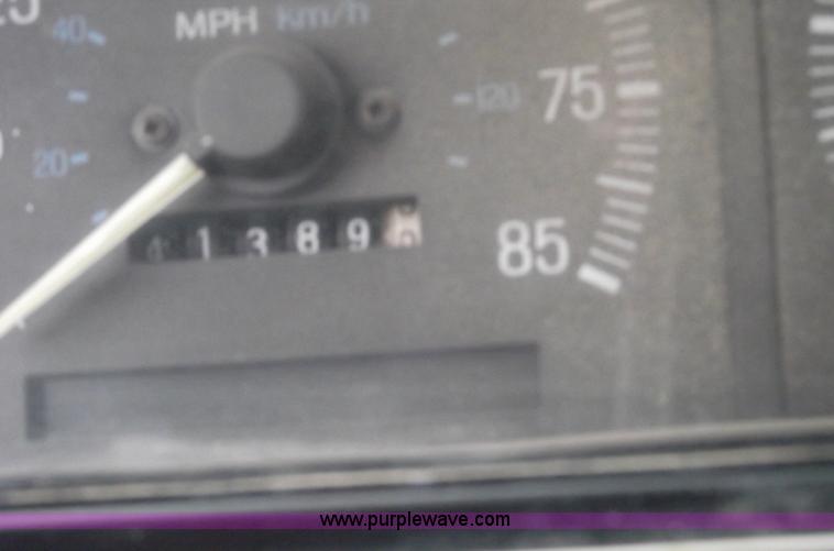 image for item 5580 1988 Ford F150 XLT extended cab pickup truck