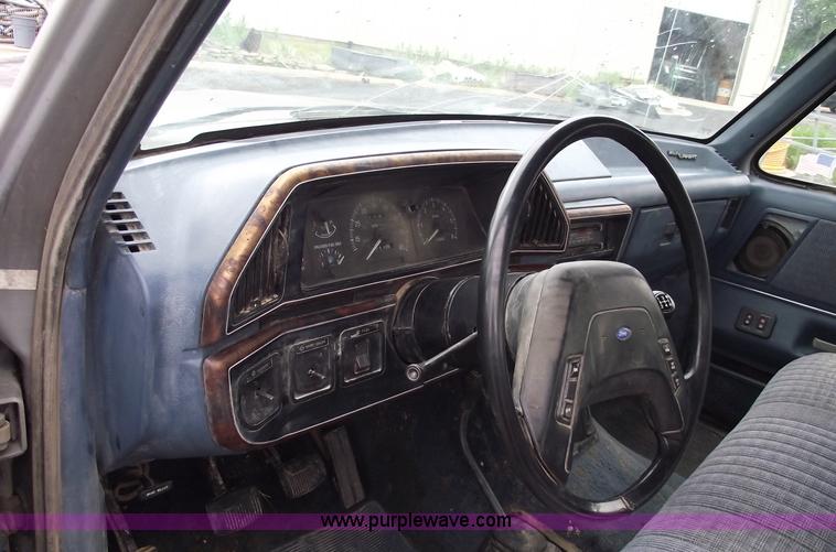 image for item 5580 1988 Ford F150 XLT extended cab pickup truck