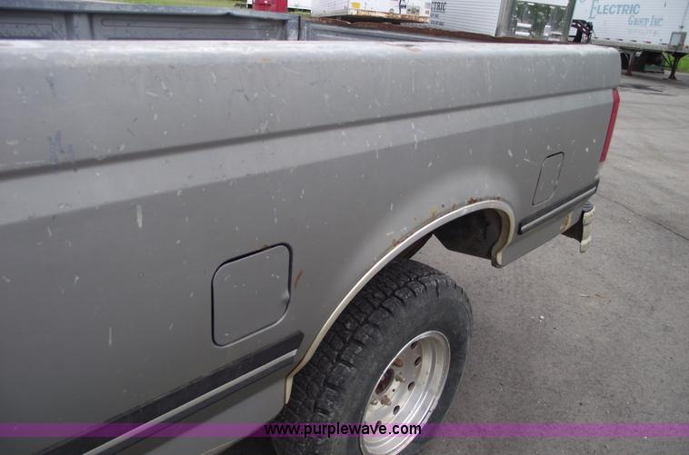 image for item 5580 1988 Ford F150 XLT extended cab pickup truck