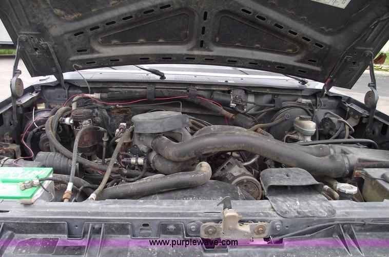 image for item 5581 1991 Ford F150 XLT Lariat pickup truck