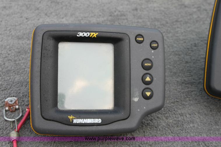 image for item 6104 1989 Ranger 375V 17' bass boat