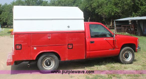 image for item 6233 1998 Chevrolet Cheyenne C2500 pickup truck