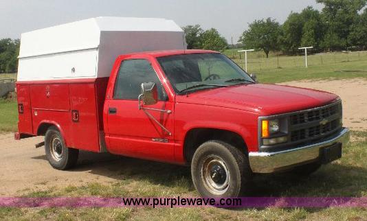 image for item 6233 1998 Chevrolet Cheyenne C2500 pickup truck