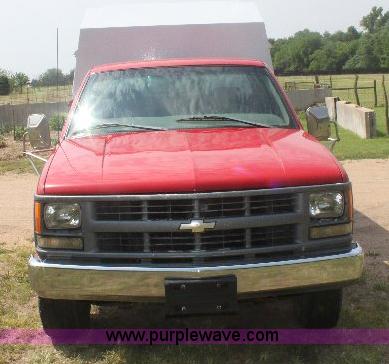 image for item 6233 1998 Chevrolet Cheyenne C2500 pickup truck