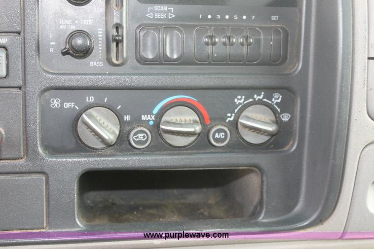 image for item 6233 1998 Chevrolet Cheyenne C2500 pickup truck