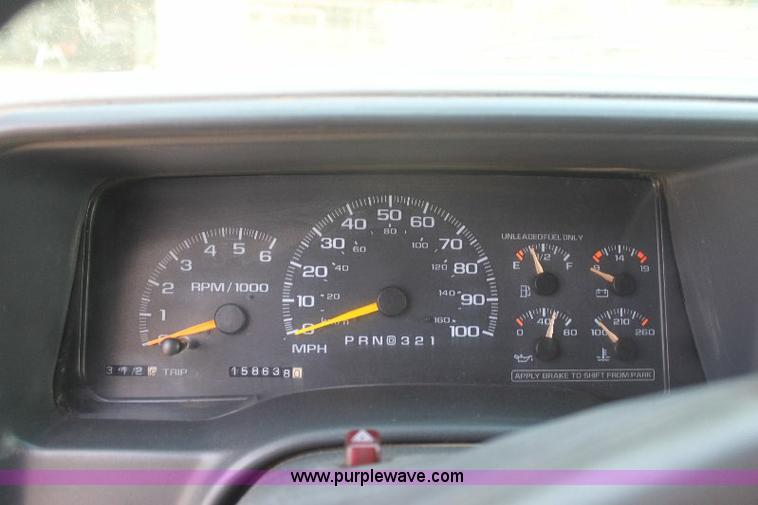 image for item 6233 1998 Chevrolet Cheyenne C2500 pickup truck