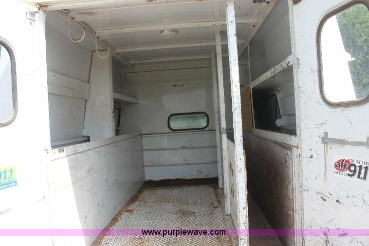 image for item 6233 1998 Chevrolet Cheyenne C2500 pickup truck