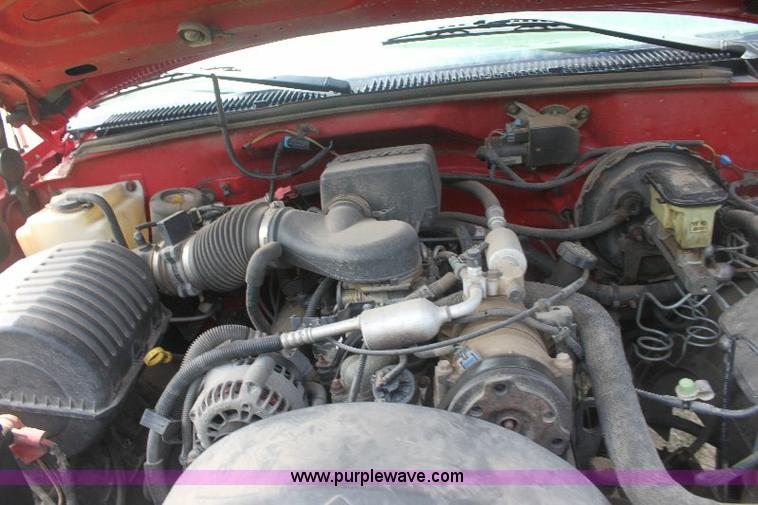 image for item 6233 1998 Chevrolet Cheyenne C2500 pickup truck