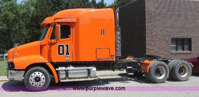 image for item 6277 2004 Freightliner ST112 semi truck