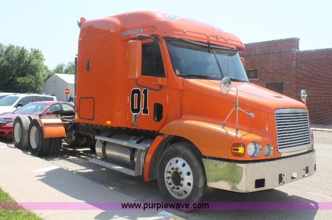 image for item 6277 2004 Freightliner ST112 semi truck