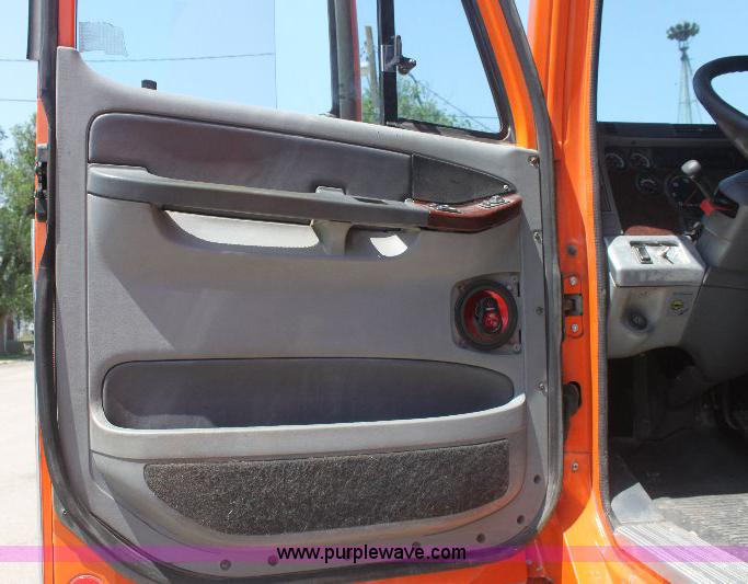 image for item 6277 2004 Freightliner ST112 semi truck