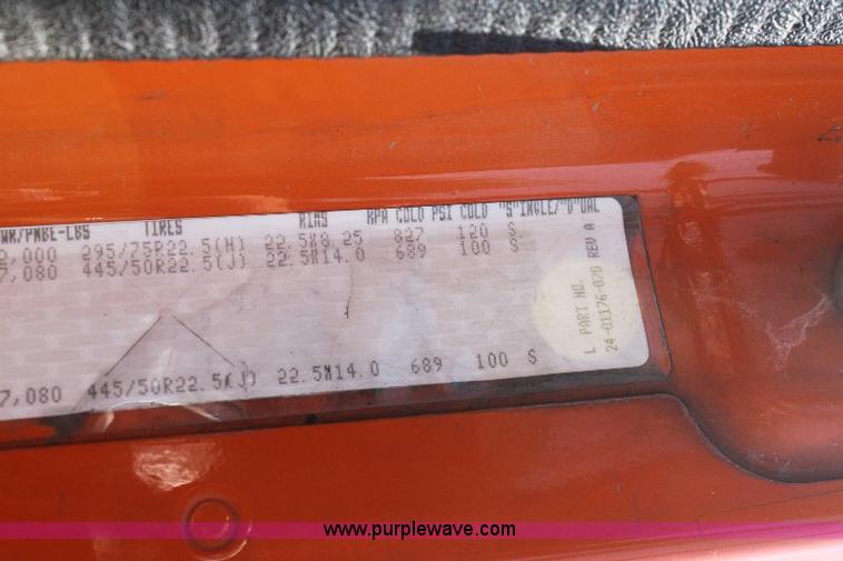 image for item 6277 2004 Freightliner ST112 semi truck