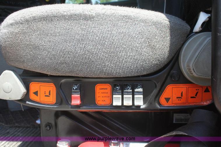 image for item 6277 2004 Freightliner ST112 semi truck