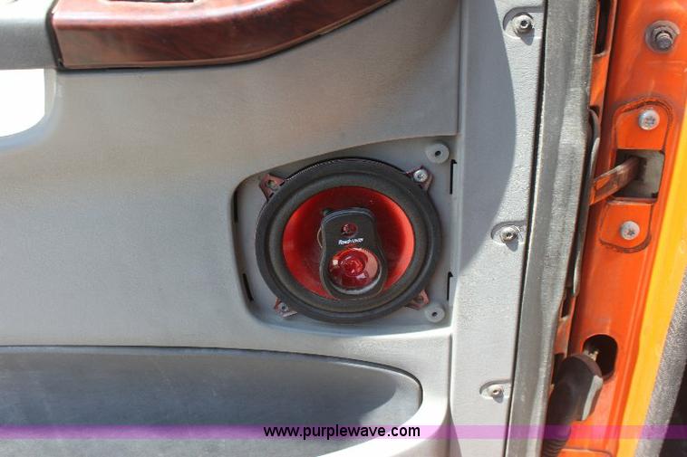 image for item 6277 2004 Freightliner ST112 semi truck