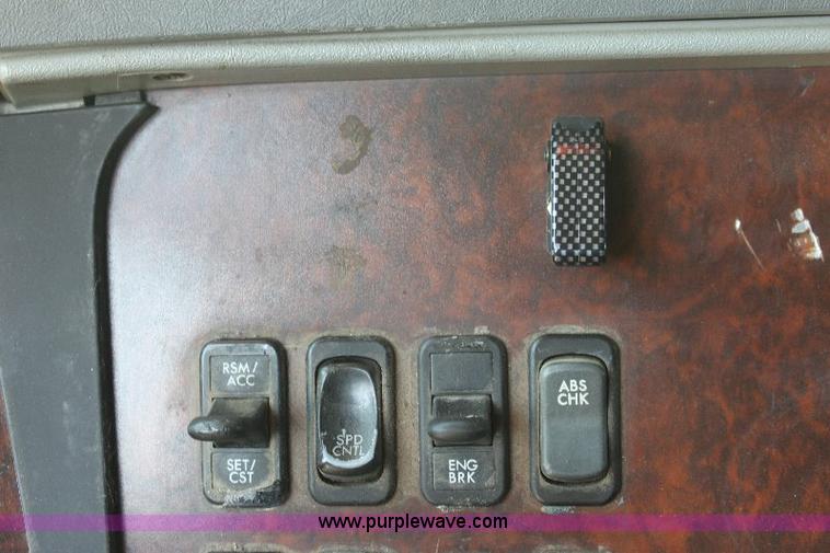 image for item 6277 2004 Freightliner ST112 semi truck