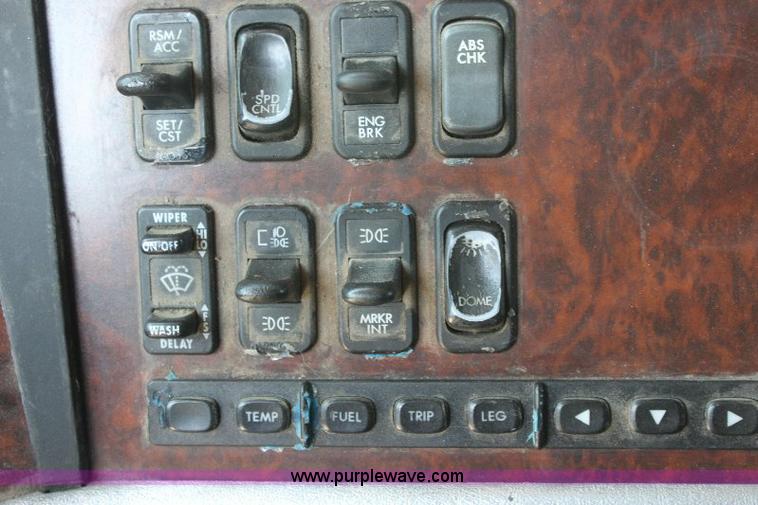 image for item 6277 2004 Freightliner ST112 semi truck