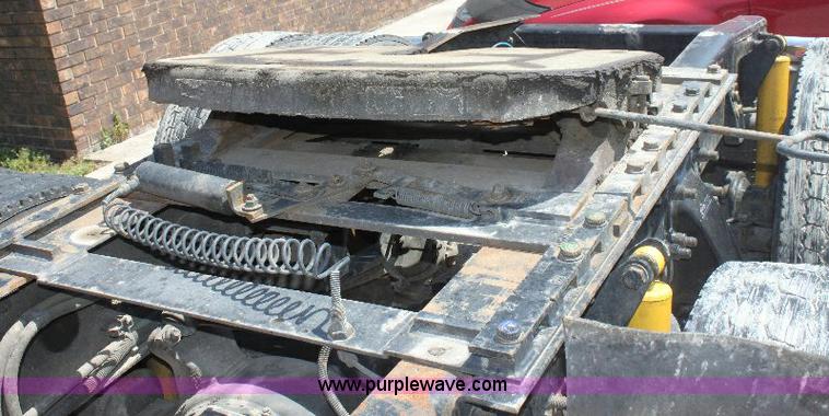 image for item 6277 2004 Freightliner ST112 semi truck