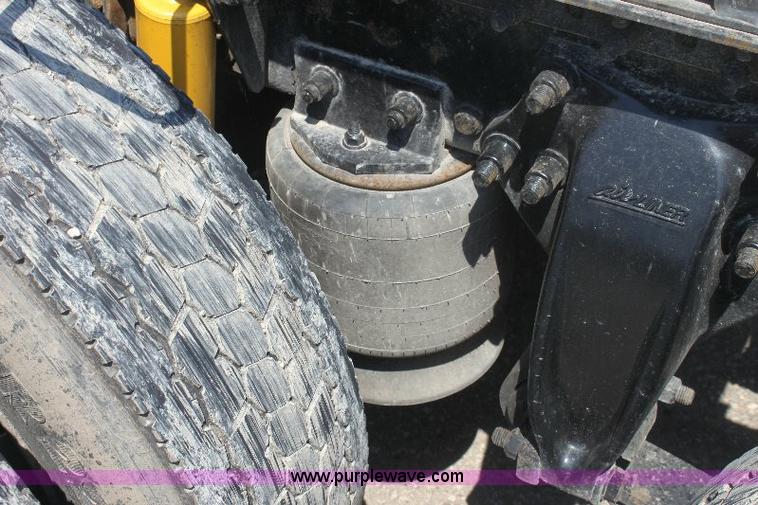 image for item 6277 2004 Freightliner ST112 semi truck