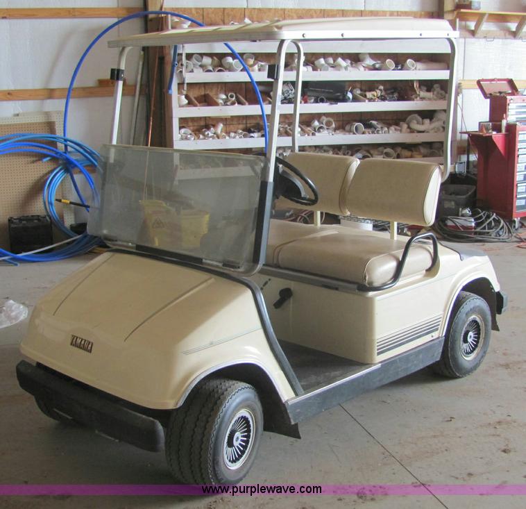 image for item 6968 Yamaha golf cart