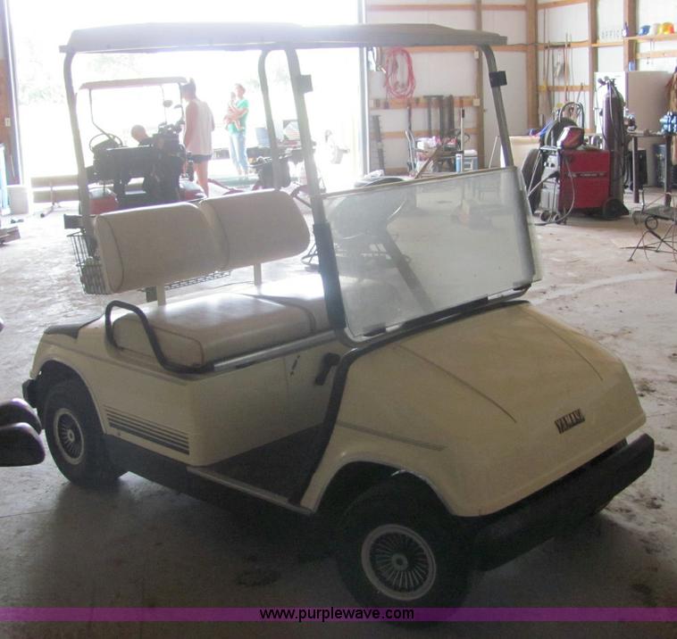 image for item 6968 Yamaha golf cart