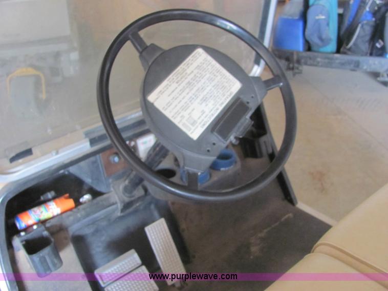 image for item 6968 Yamaha golf cart