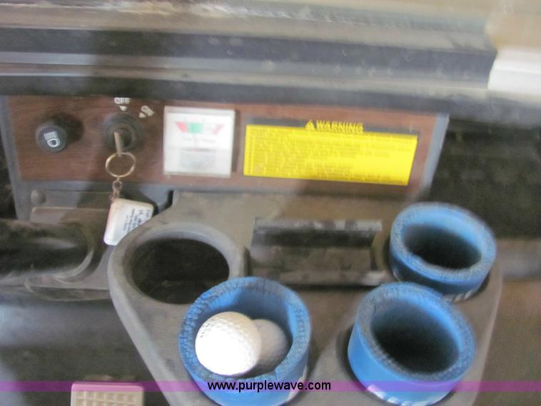 image for item 6968 Yamaha golf cart