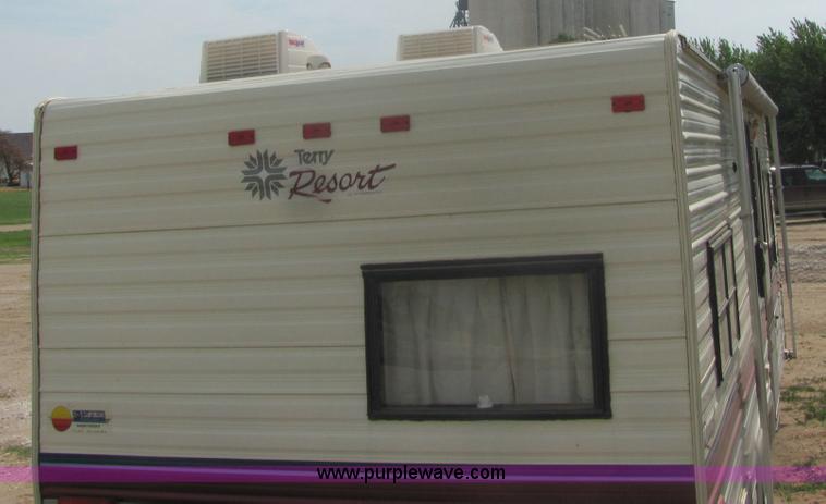 image for item 6972 1989 Fleetwood Terry Resort 24' pull camper