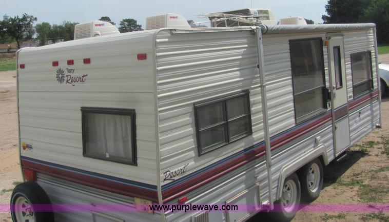 image for item 6972 1989 Fleetwood Terry Resort 24' pull camper