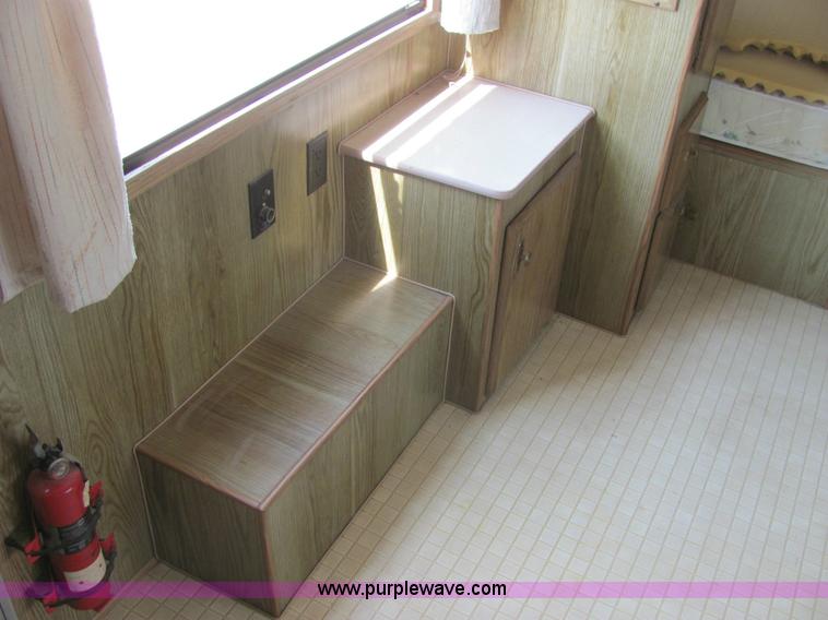 image for item 6972 1989 Fleetwood Terry Resort 24' pull camper