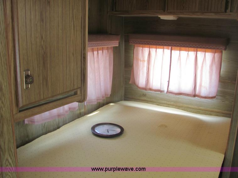 image for item 6972 1989 Fleetwood Terry Resort 24' pull camper