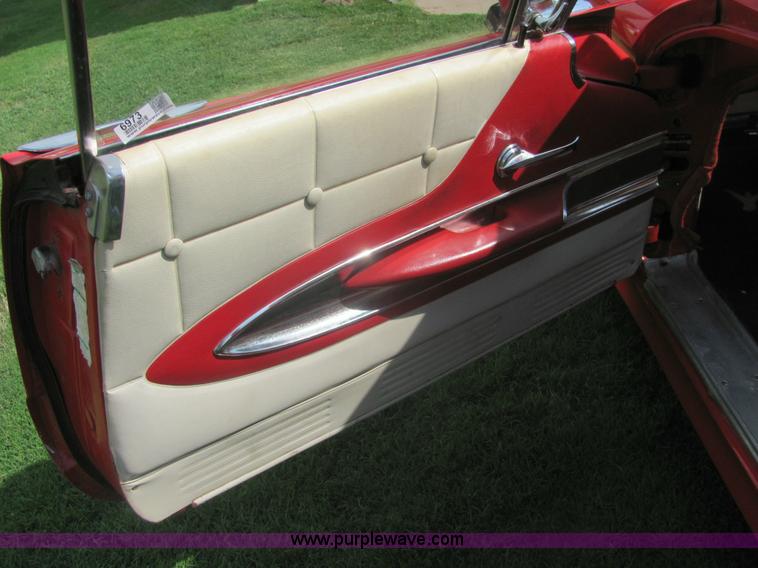 image for item 6973 1960 Ford Thunderbird