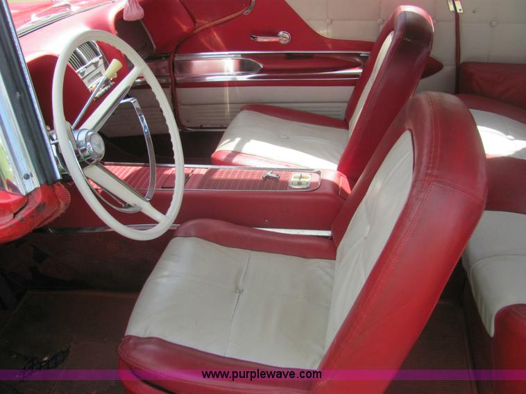 image for item 6973 1960 Ford Thunderbird