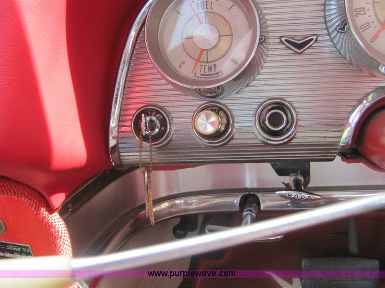 image for item 6973 1960 Ford Thunderbird