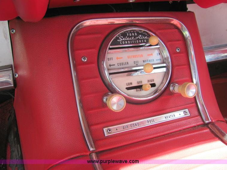 image for item 6973 1960 Ford Thunderbird