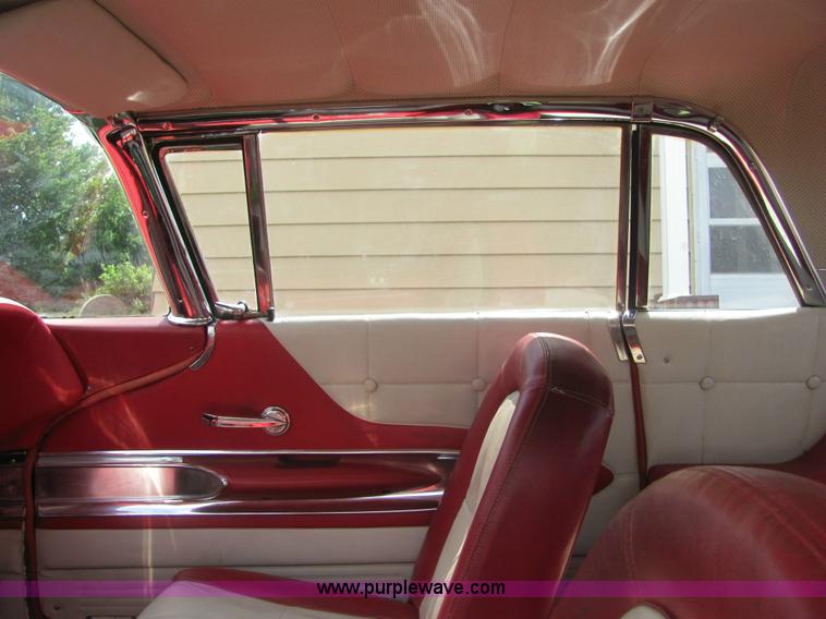 image for item 6973 1960 Ford Thunderbird