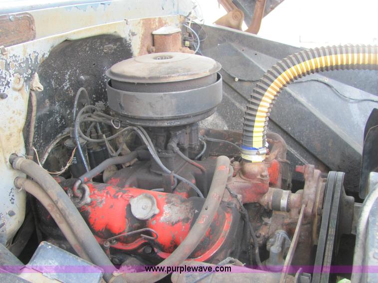 image for item 6976 1960 GMC 4000 grain truck